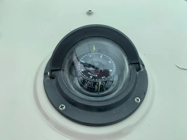 Knot On Call Yacht Photos Pics Compass on 2013 Sea Ray Sundancer 370 boat dashboard.