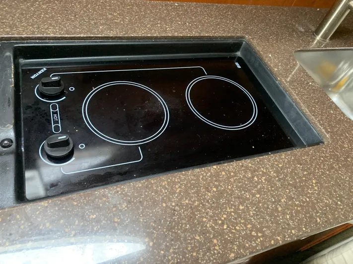 Knot On Call Yacht Photos Pics 