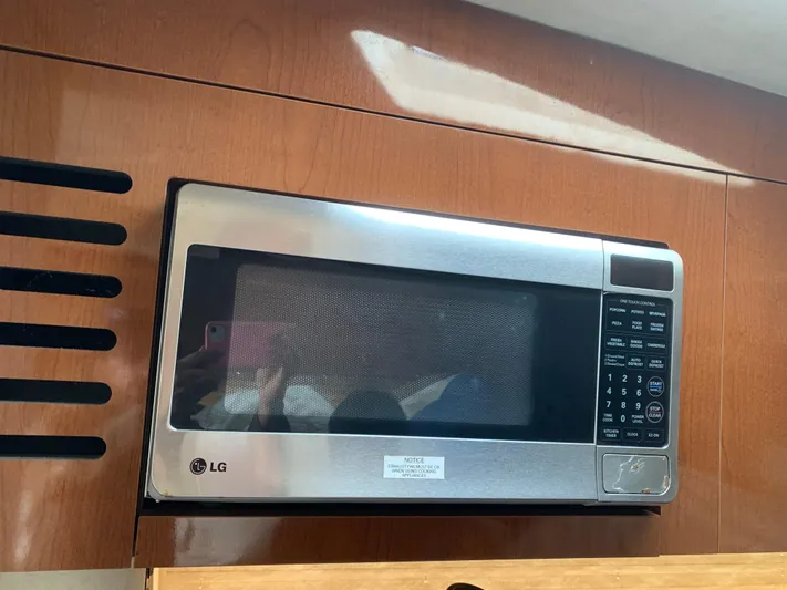 Knot On Call Yacht Photos Pics 