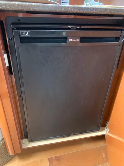 Knot On Call Yacht Photos Pics 