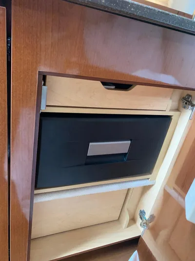 Knot On Call Yacht Photos Pics 