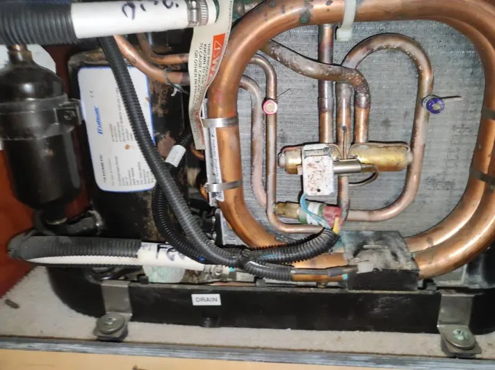 Knot On Call Yacht Photos Pics 