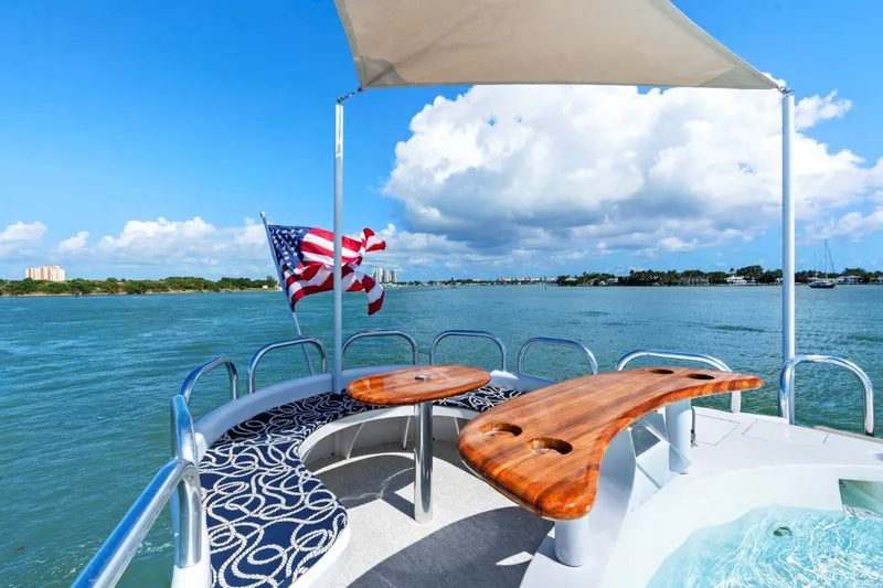 Envision Yacht Photos Pics Broward 110 Envision - Bridge Deck Seating