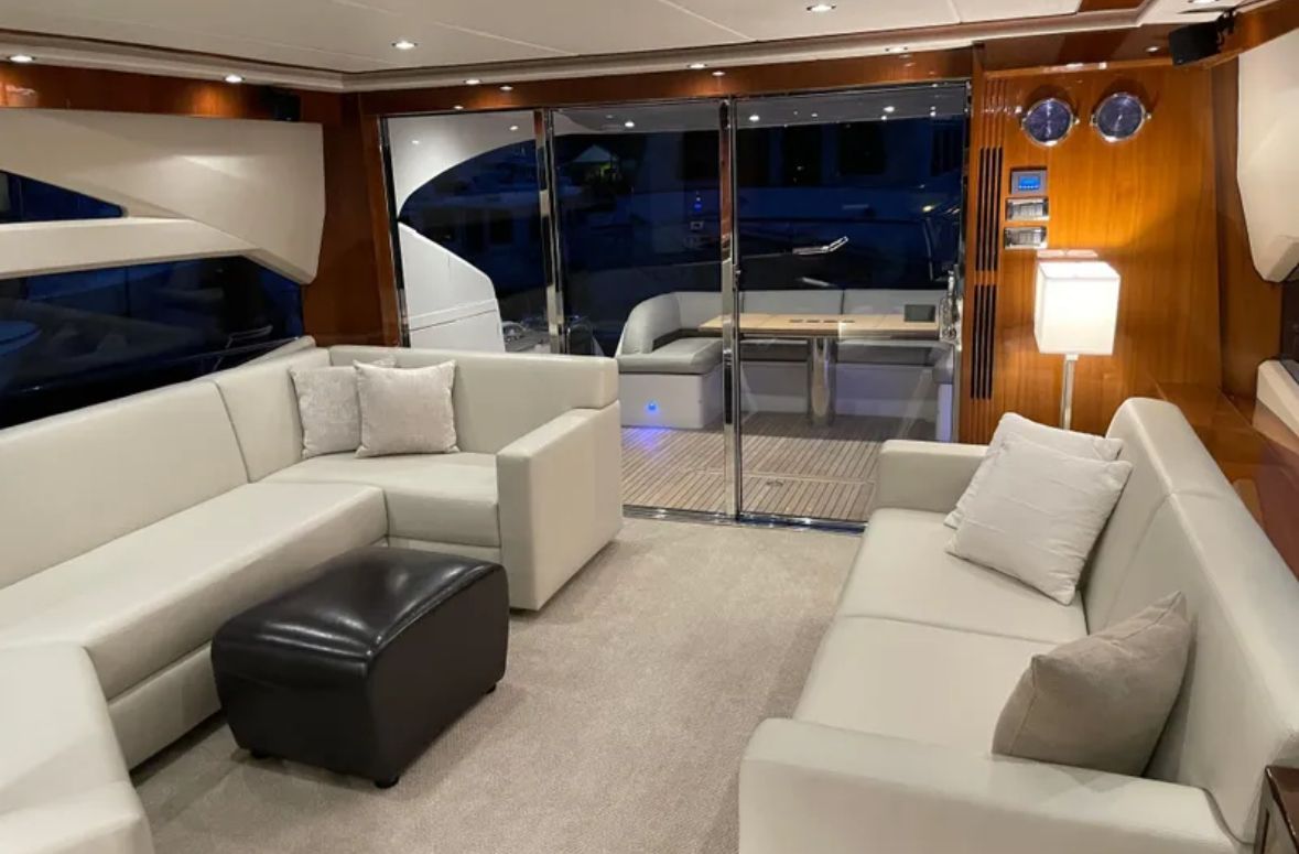 2012 Princess 72