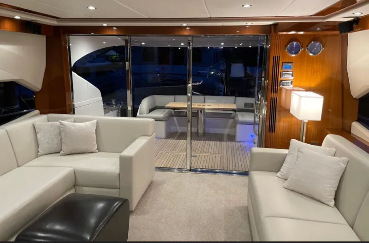 2012 Princess 72