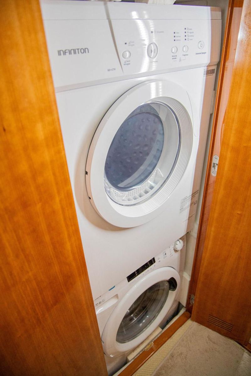 2006 Bertram 51 