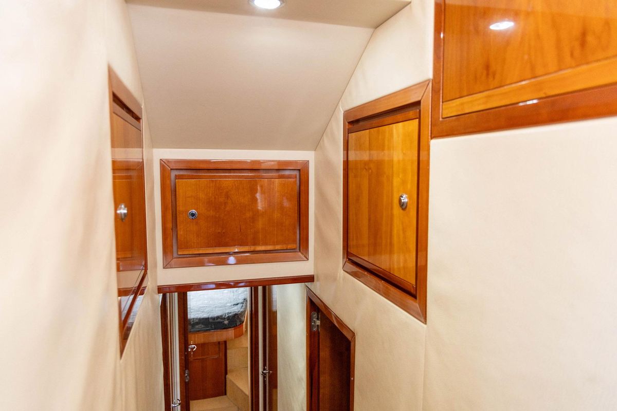 2006 Bertram 51 