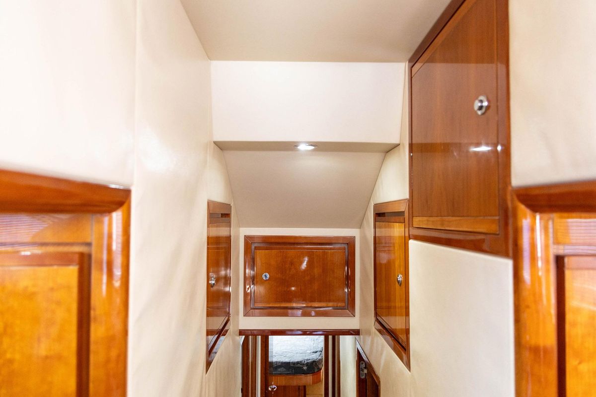 2006 Bertram 51 