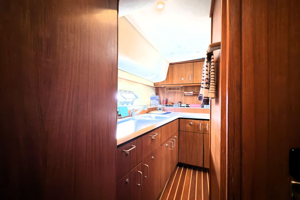 2006 Tiara Yachts 43 