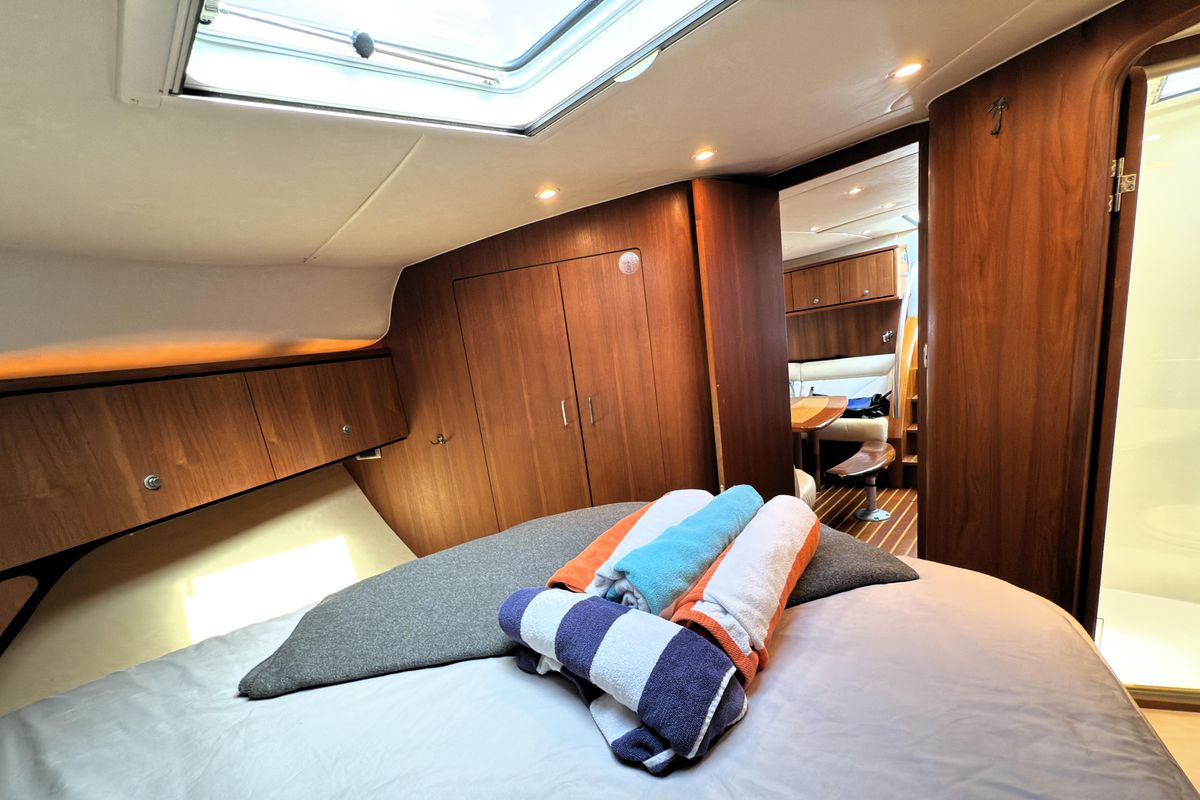 2006 Tiara Yachts 43 