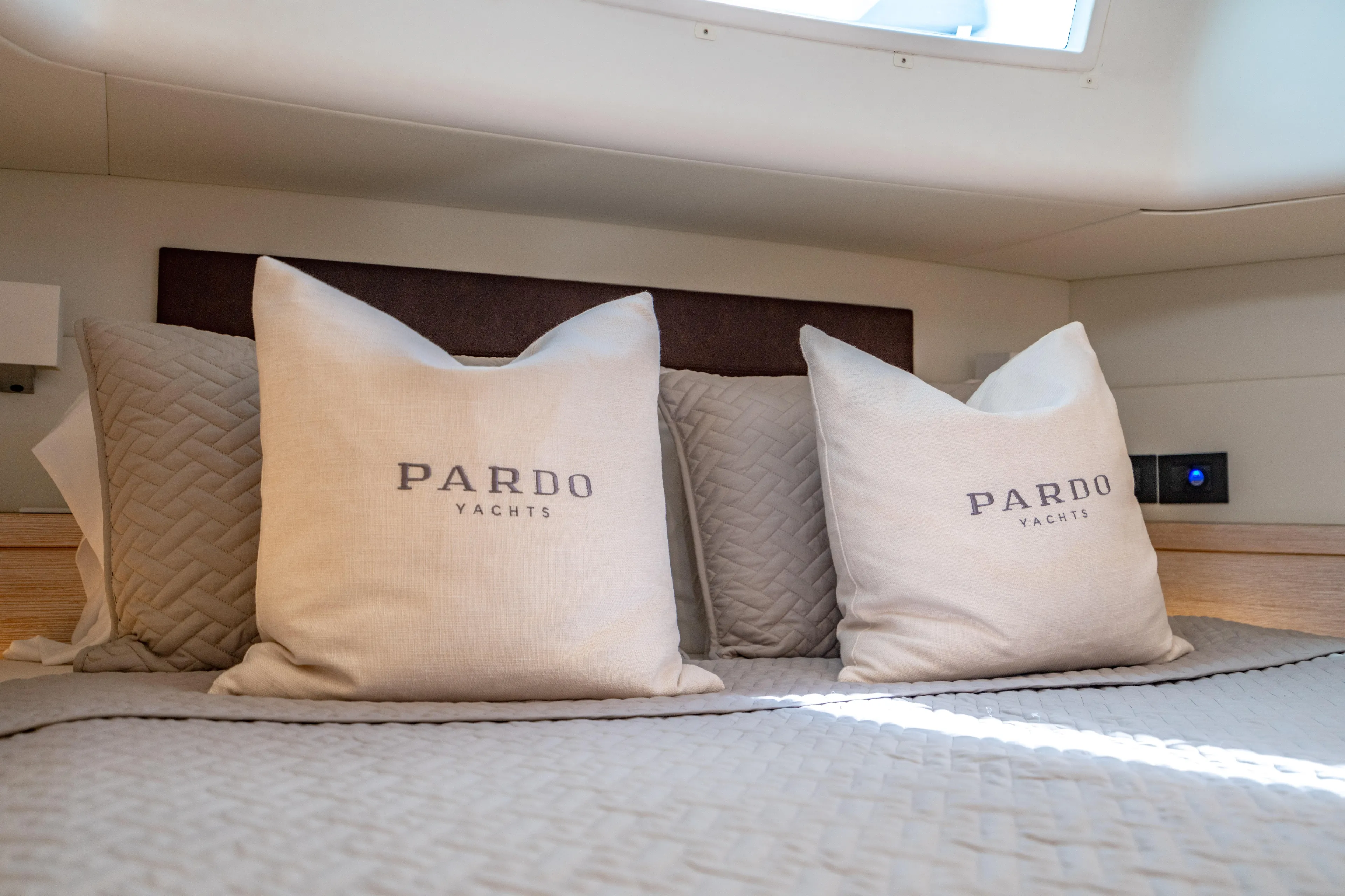 Sero Yacht Photos Pics 