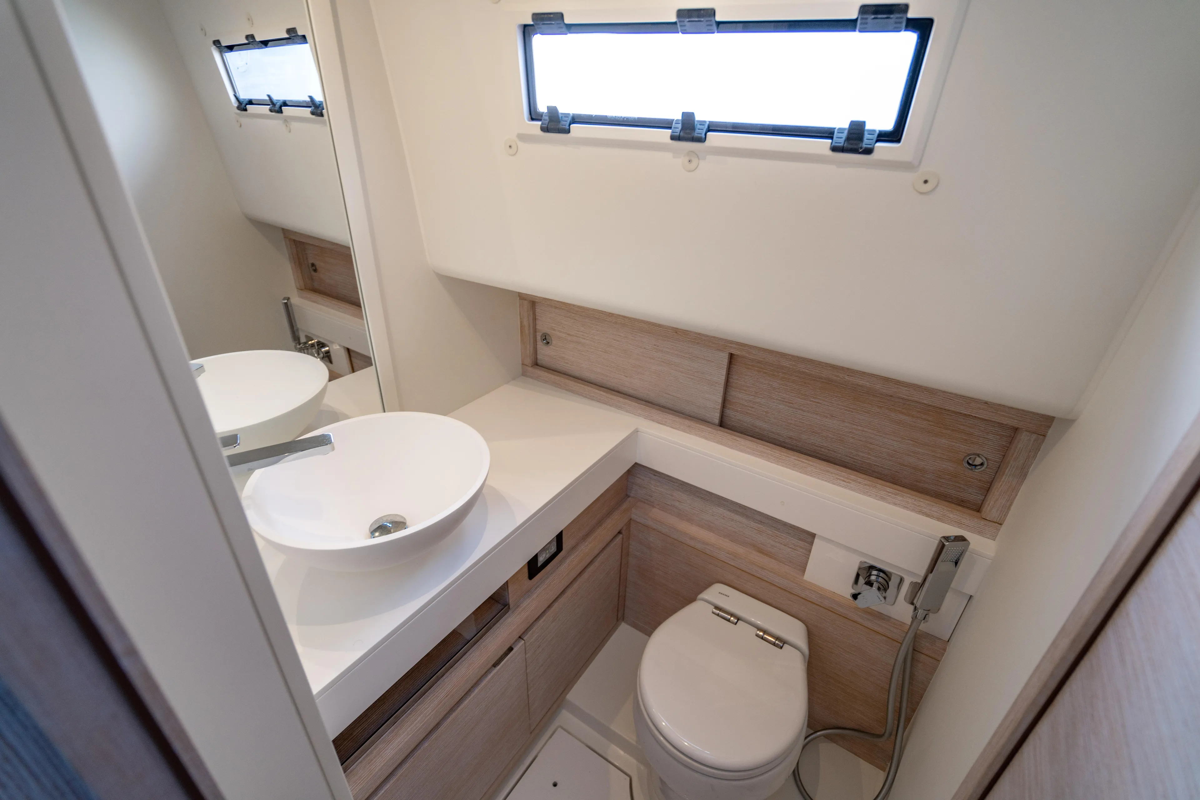 Sero Yacht Photos Pics 