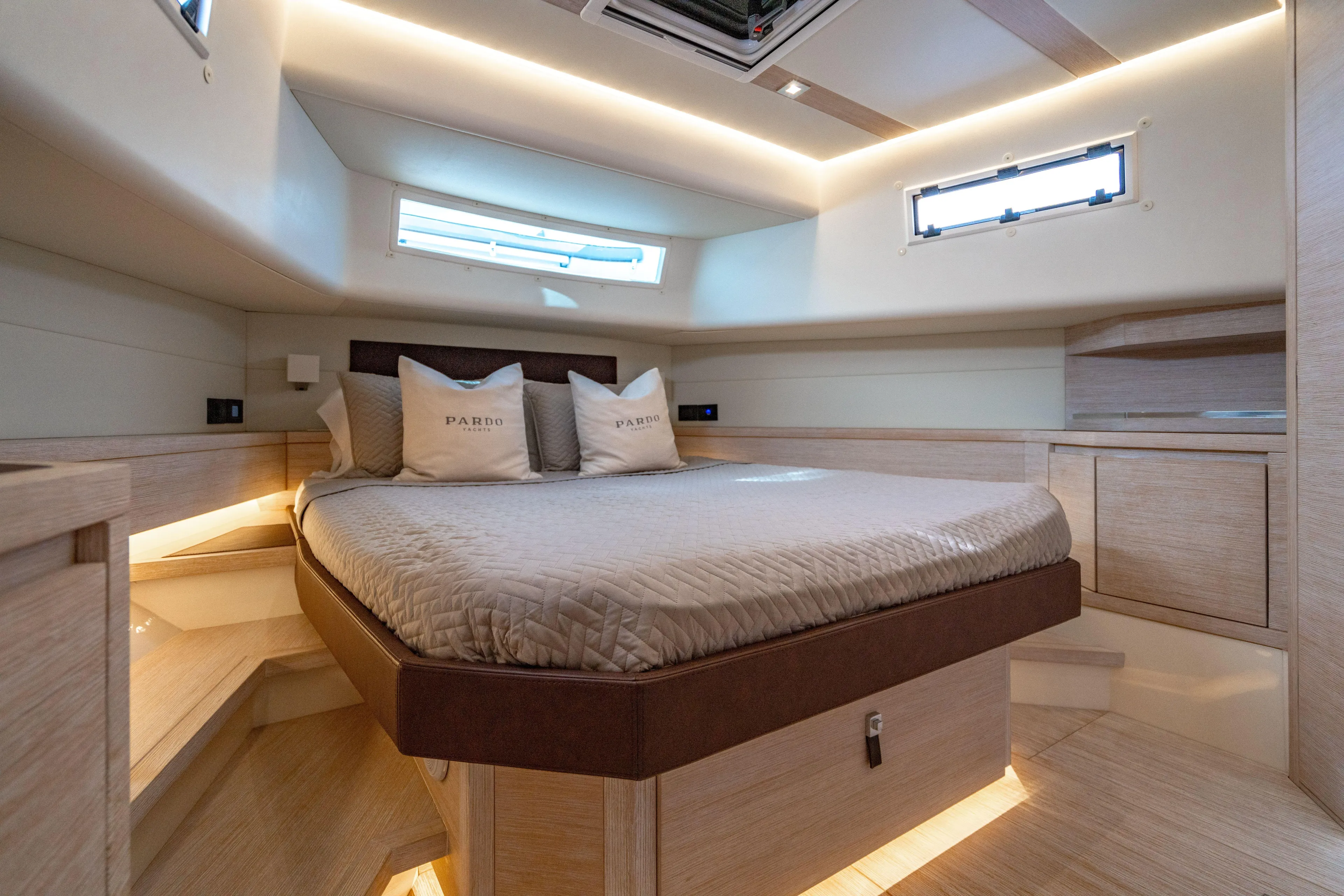 Sero Yacht Photos Pics 