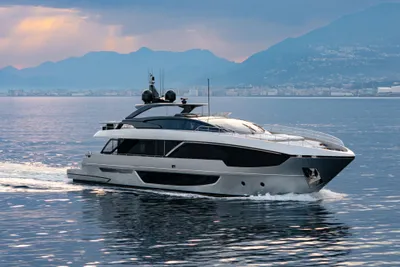 Riva 102' Corsaro Super