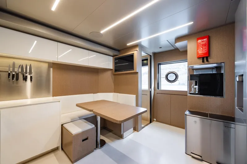 Stile Di Vita Yacht Photos Pics 