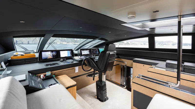 Stile Di Vita Yacht Photos Pics 