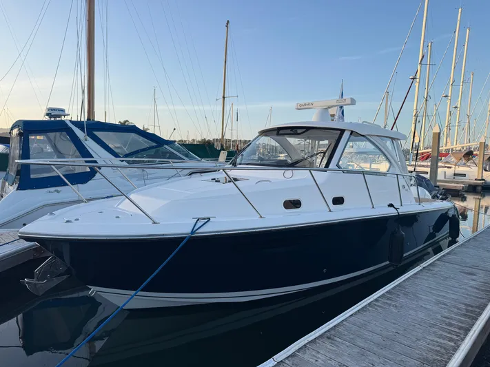 In Love Again Yacht Photos Pics 