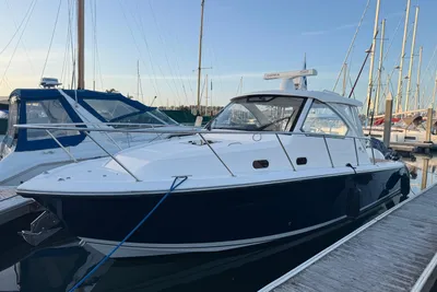 Pursuit OS 325 Offshore