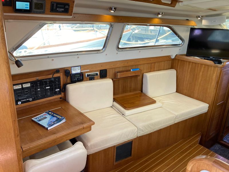 2005 Catalina Morgan 440