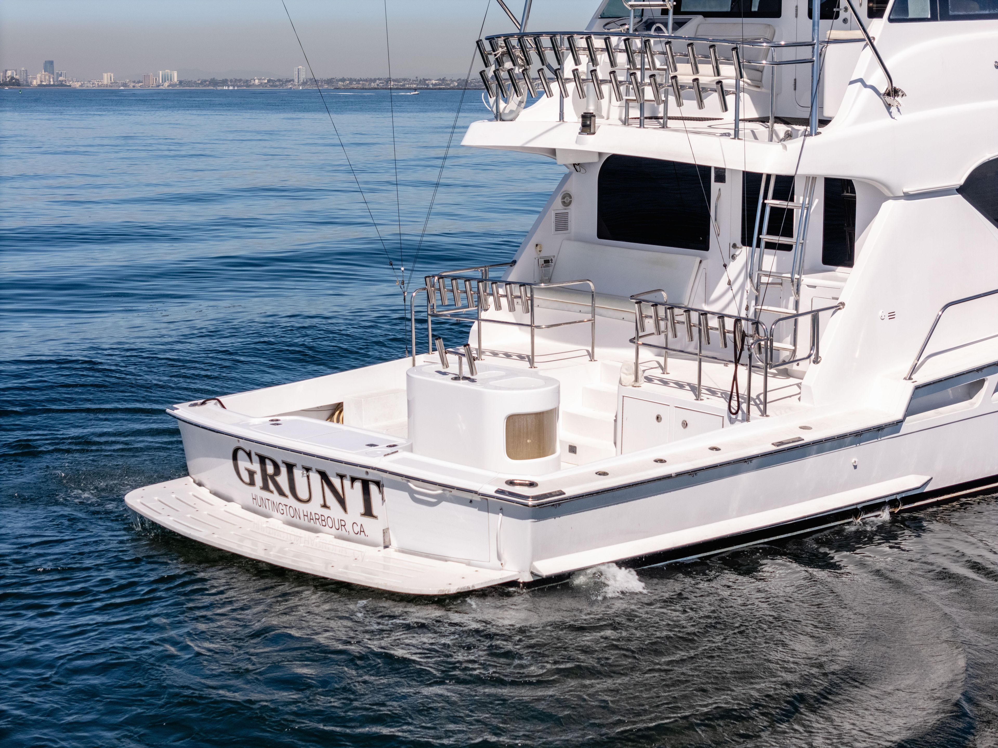 2000 Hatteras 70 