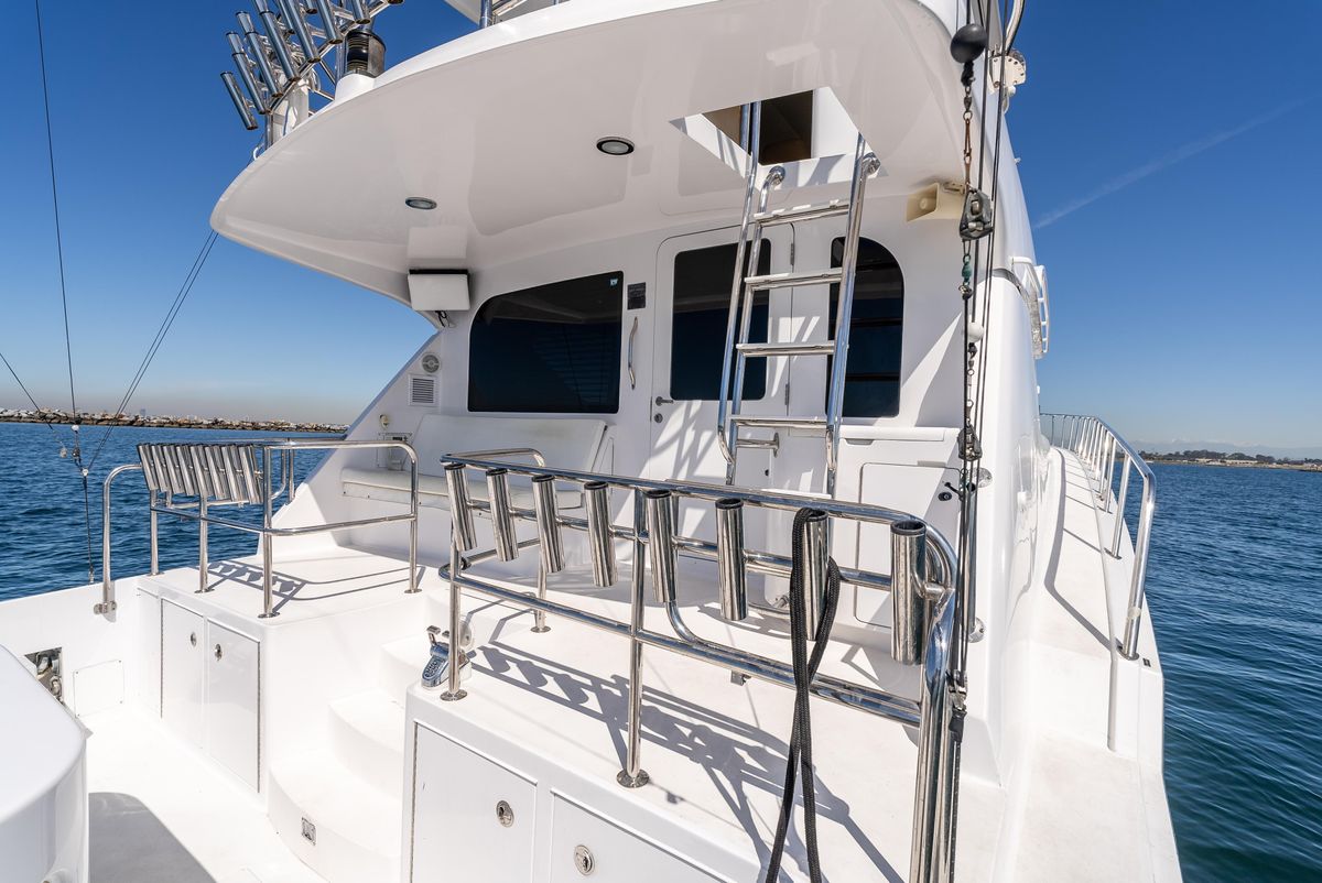 2000 Hatteras 70 