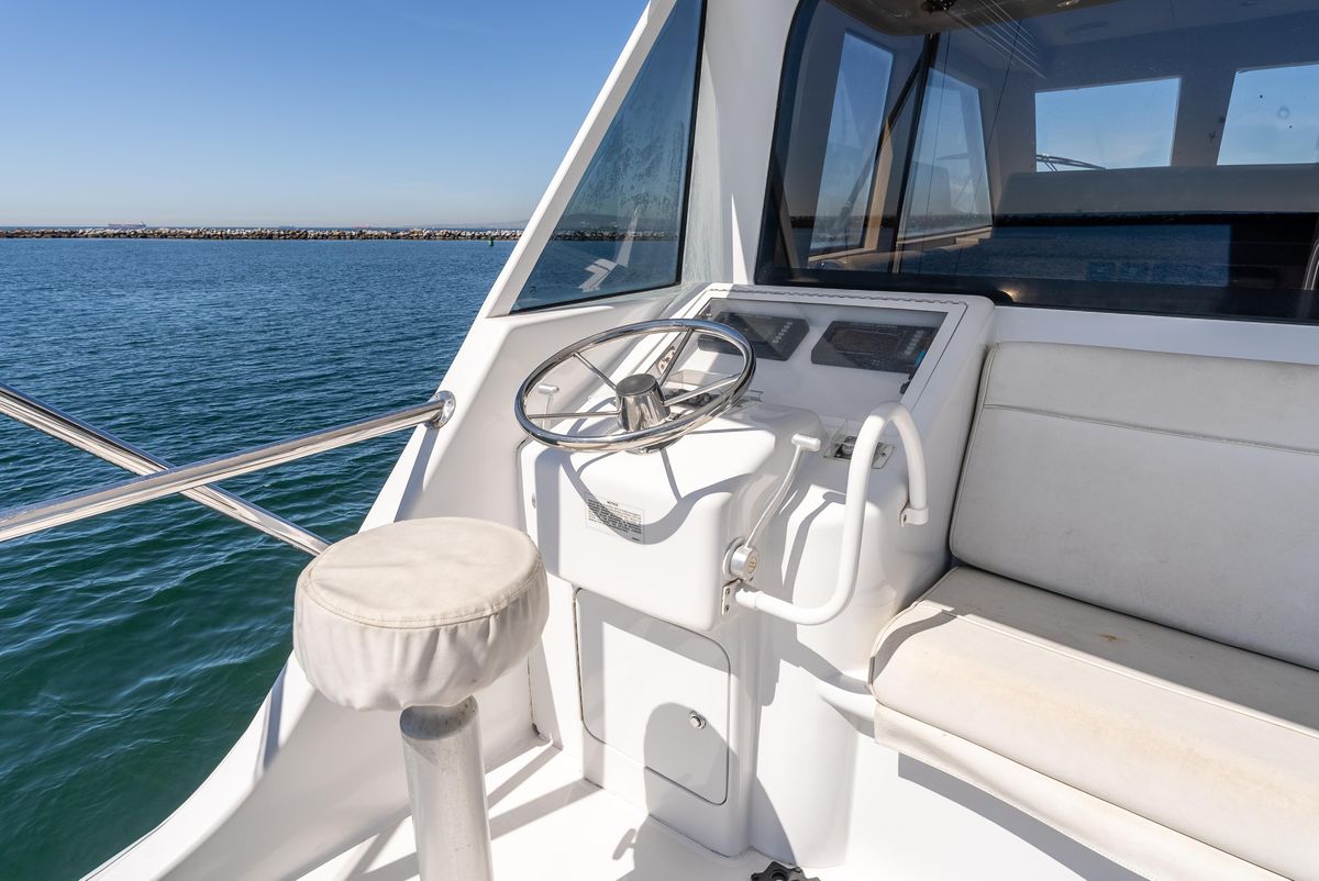 2000 Hatteras 70 