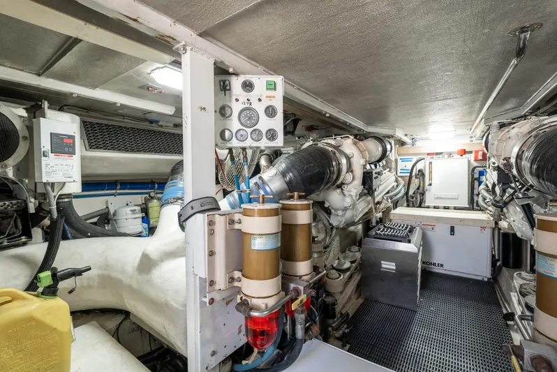 Grunt Yacht Photos Pics 