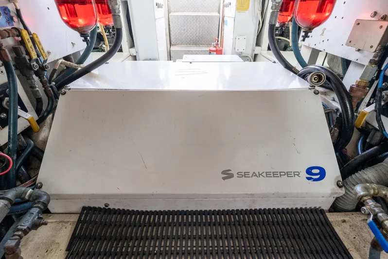 Grunt Yacht Photos Pics 