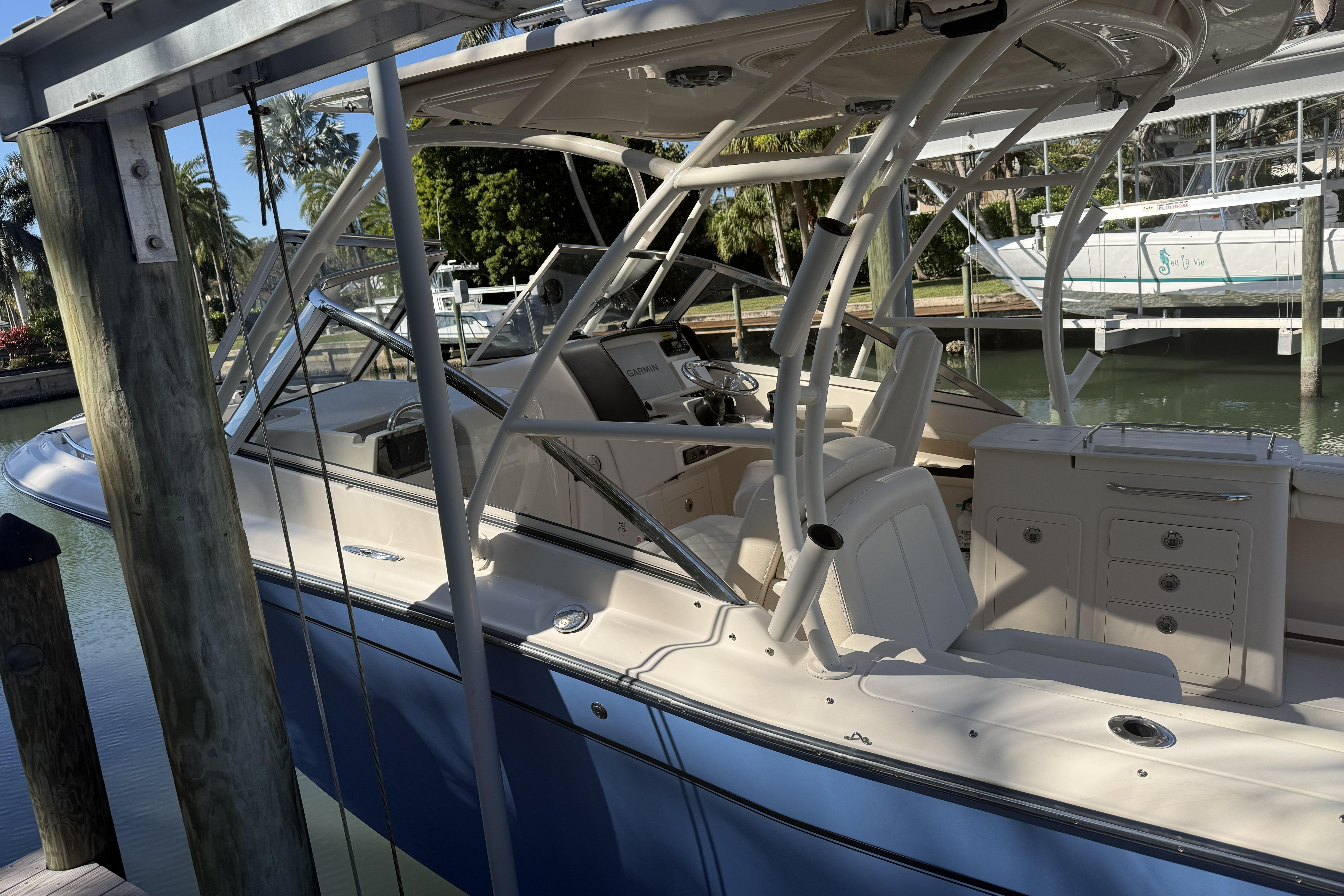 2022 Grady-White Freedom 275 - Image 10