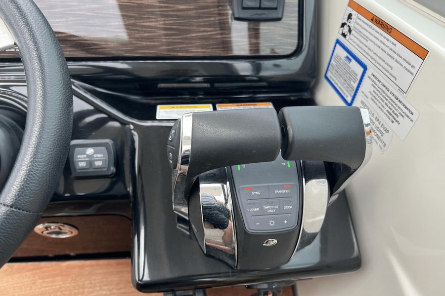 2018 Sea Ray 350 Sundancer