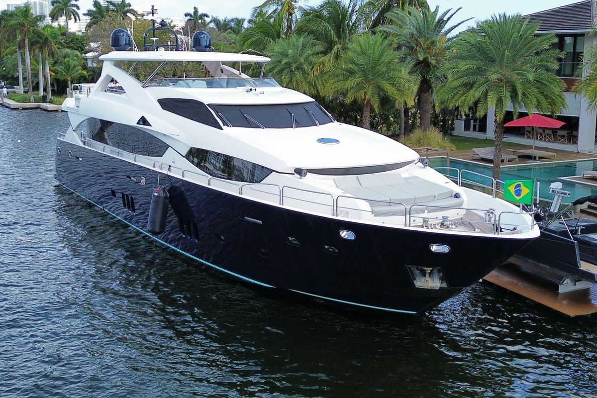 2011 Sunseeker 111 