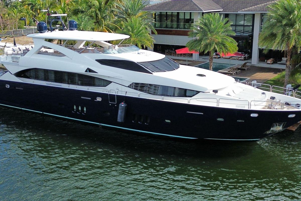2011 Sunseeker 111 