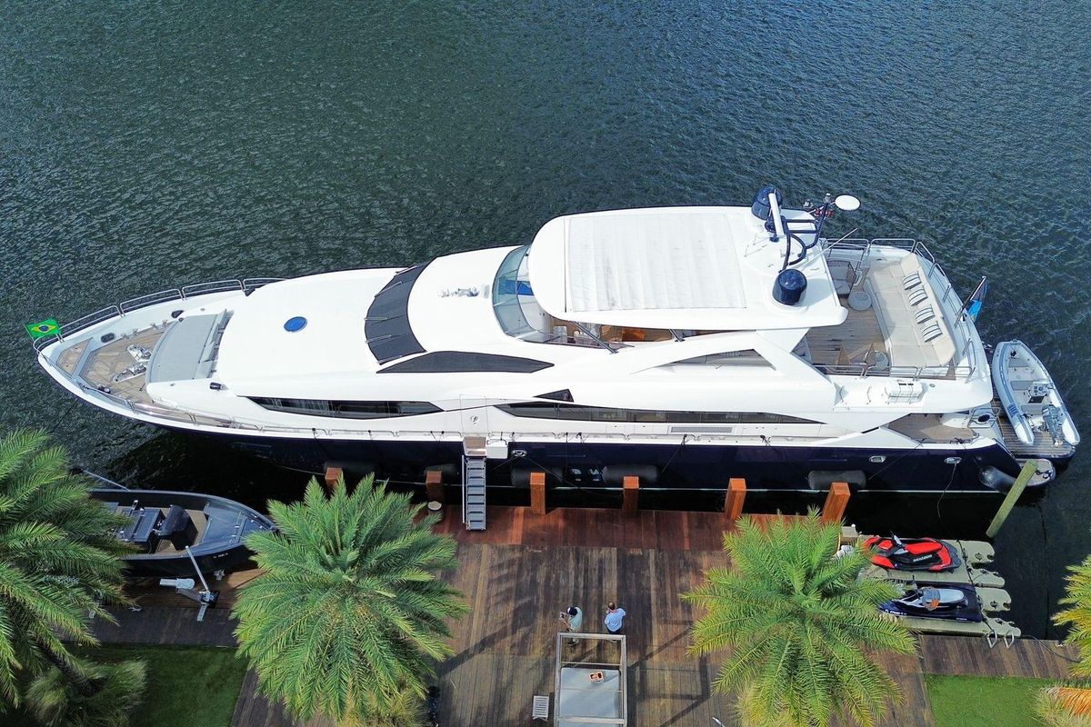 2011 Sunseeker 111 