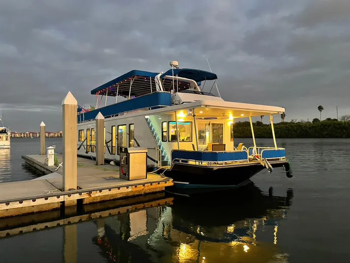 Slippery When Wet Yacht Photos Pics 