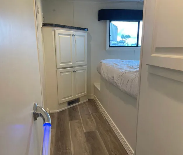 Slippery When Wet Yacht Photos Pics 