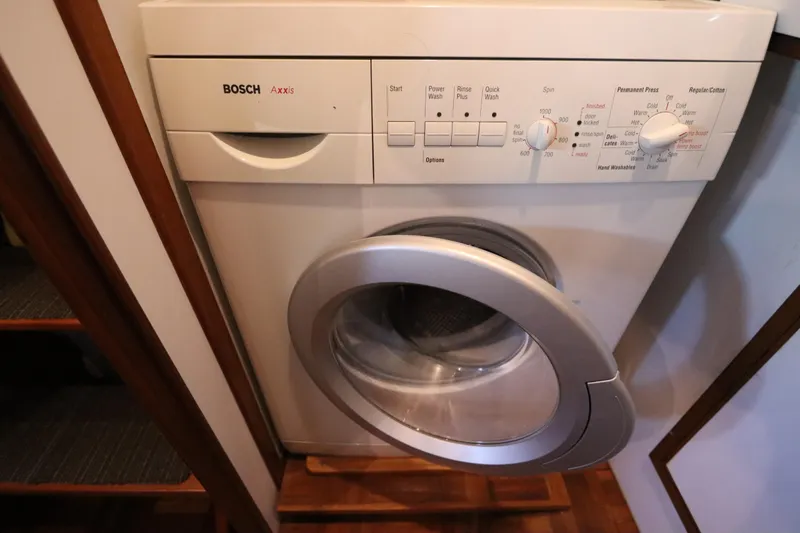 Sea Cow Yacht Photos Pics Bosch Axxis washing machine in 2005 DeFever 49 Cockpit Motor Yacht interior.