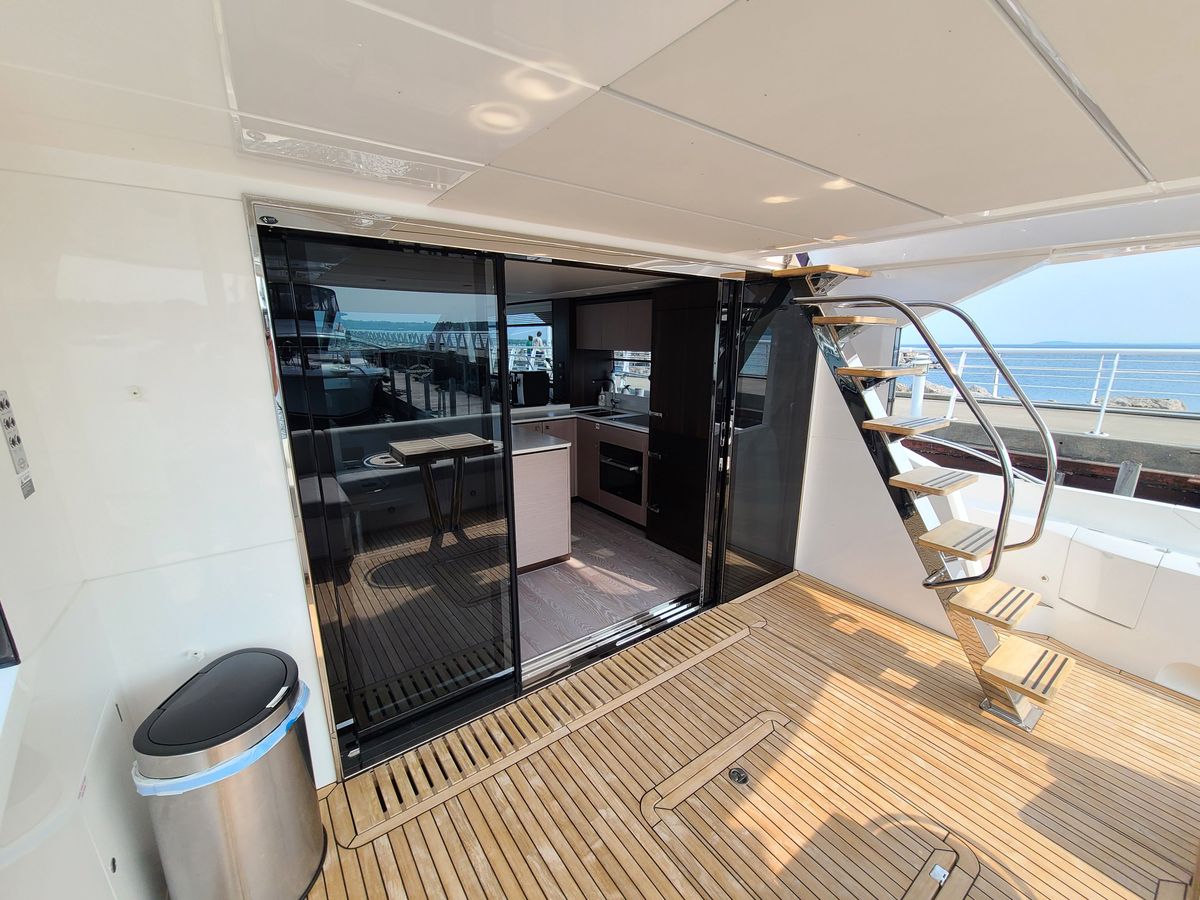 2023 Sunseeker 68 