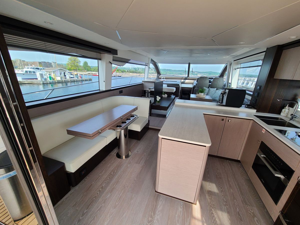 2023 Sunseeker 68 