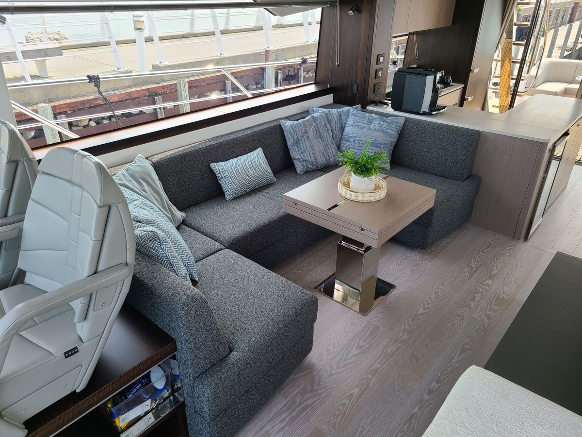 2023 Sunseeker 68 