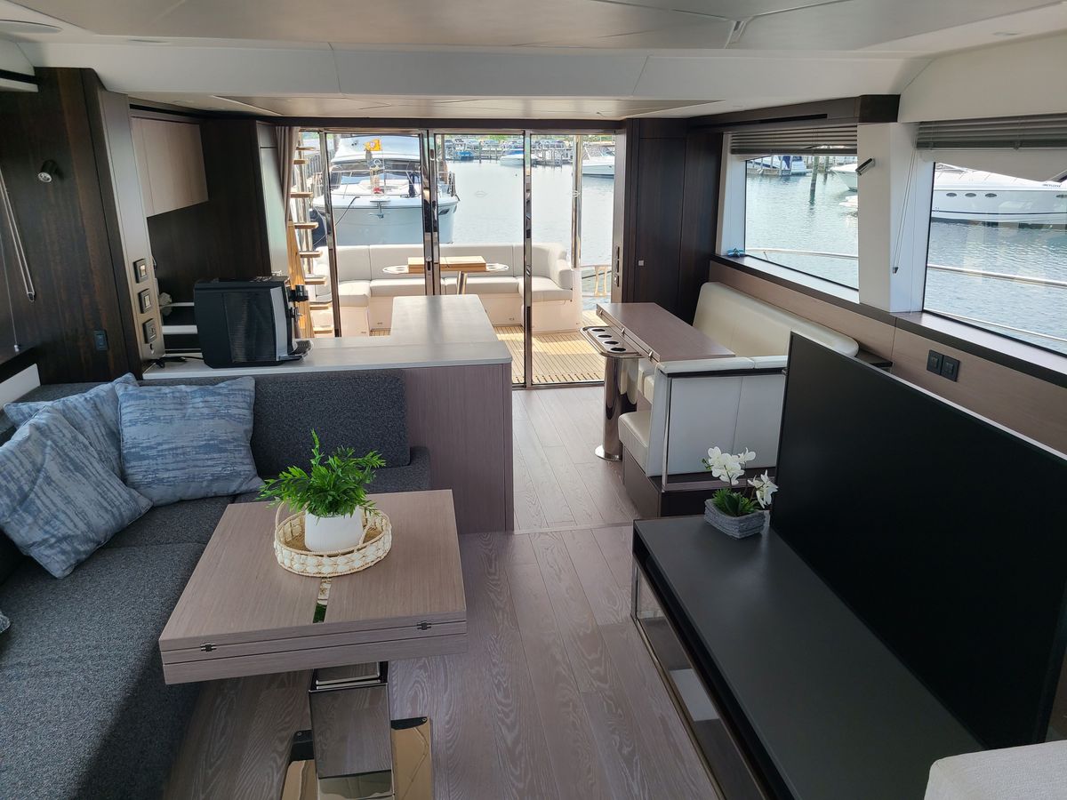 2023 Sunseeker 68 