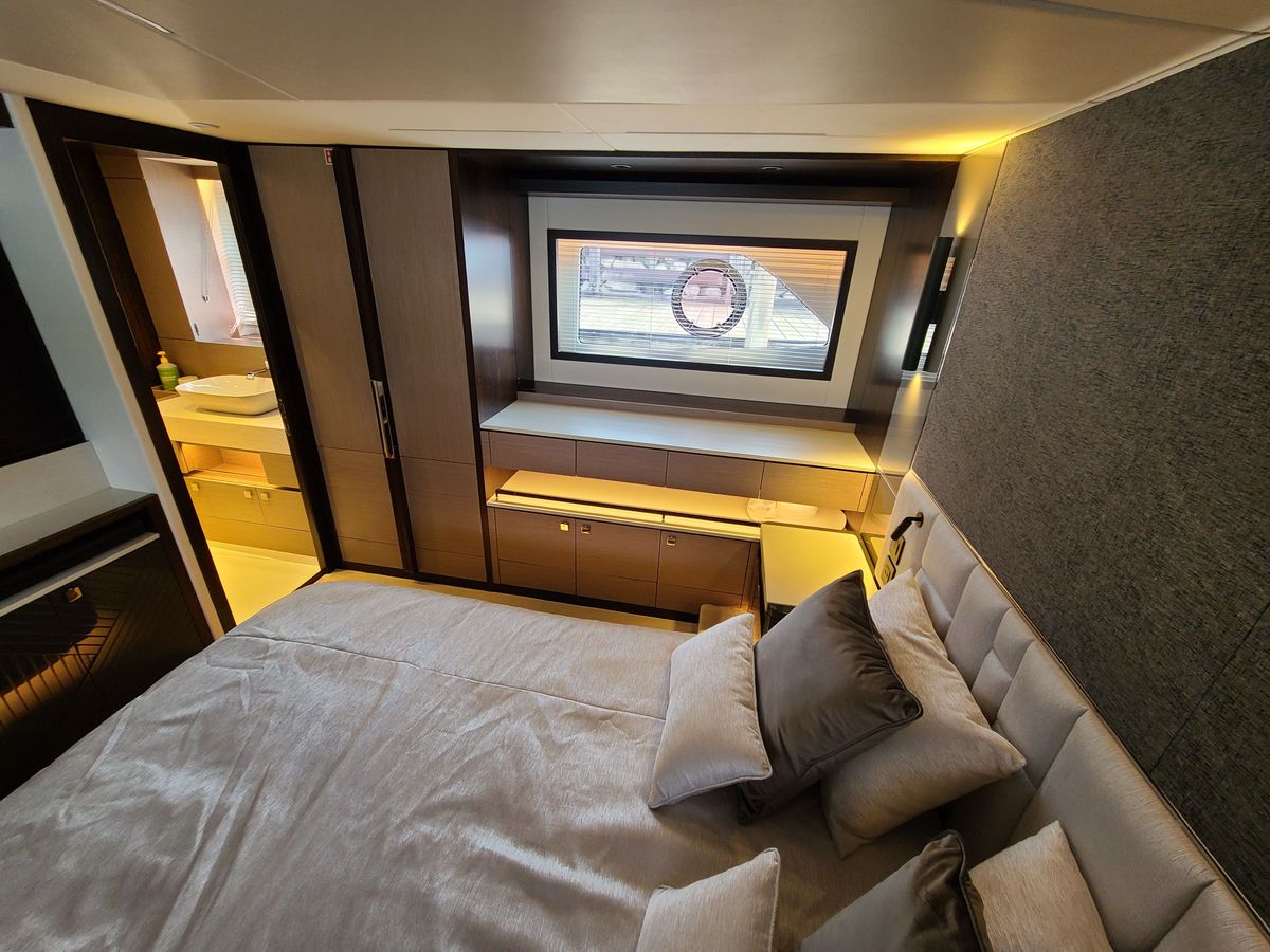 2023 Sunseeker 68 