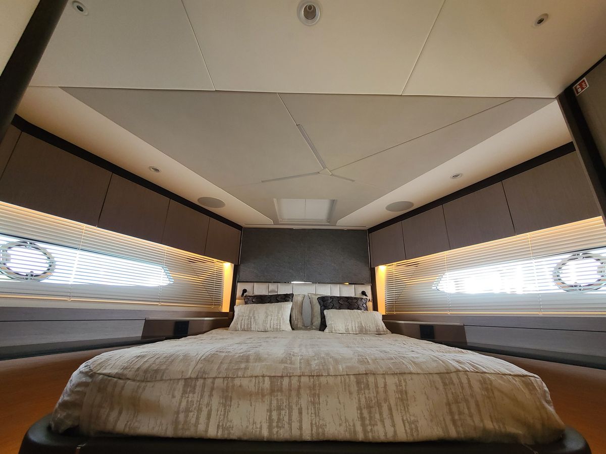 2023 Sunseeker 68 