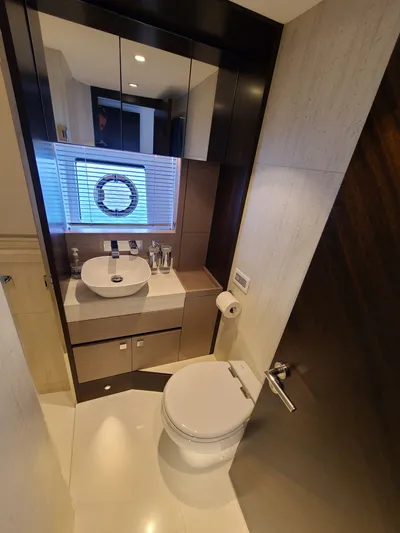 Sweet Tina Yacht Photos Pics 