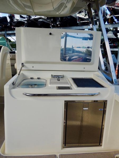 2018 Chris-Craft Calypso 30