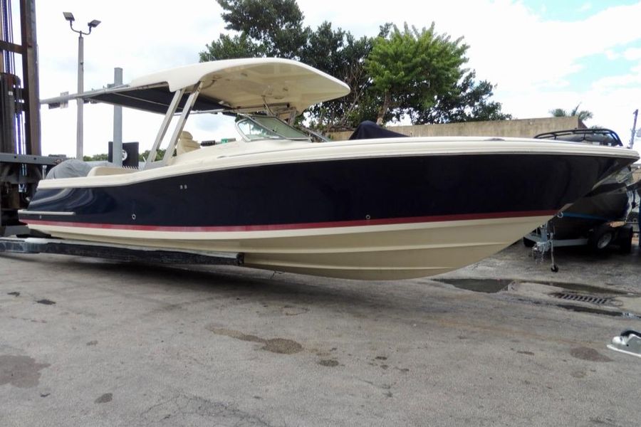 2018 Chris-Craft Calypso 30