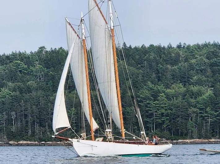 Alyria Yacht Photos Pics 