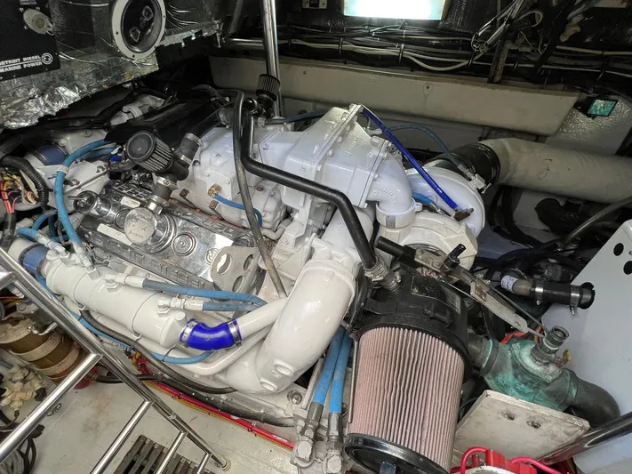 Chaos Yacht Photos Pics 