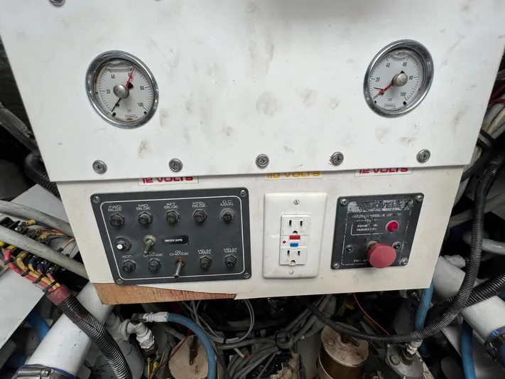 Chaos Yacht Photos Pics 