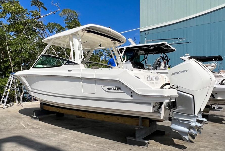 2020 Boston Whaler 280 Vantage