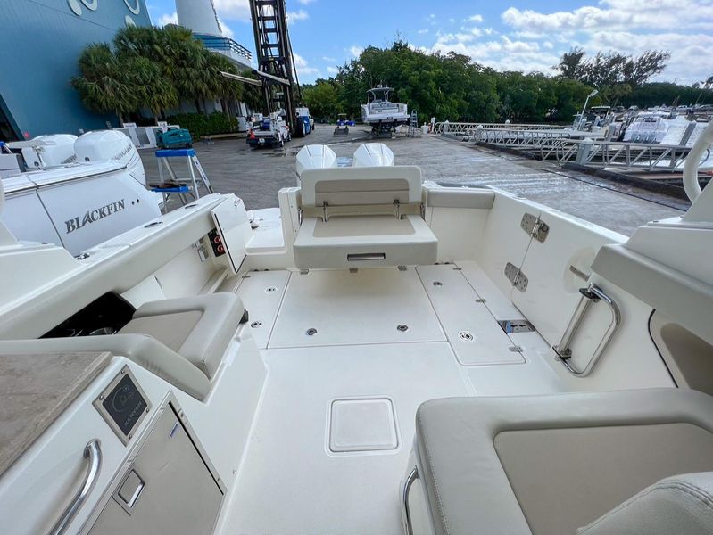 2020 Boston Whaler 280 Vantage